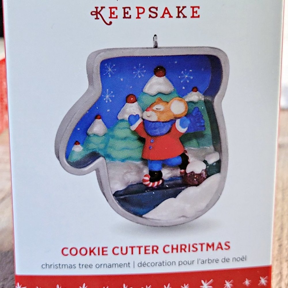 Hallmark Keepsake Cookie Cutter Christmas
